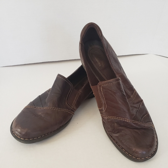 Clarks Bendable Brown Womens slip ons 8.5 - Picture 1 of 10